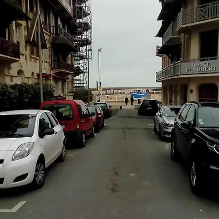 Le De La * Trouville-sur-mer