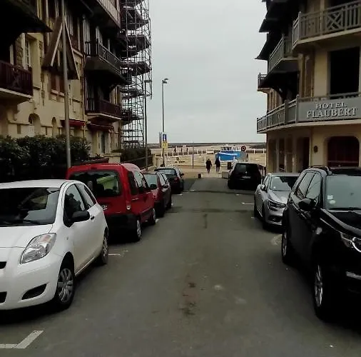 Le De La * Trouville-sur-mer