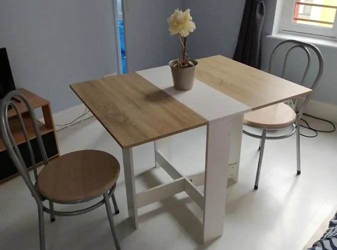 Le De La * Trouville-sur-Mer